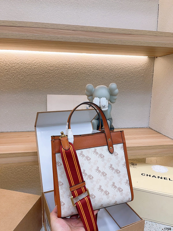 LO - CCH Bags - 014