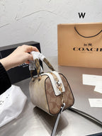 LO - CCH Bags - 380