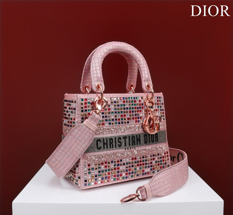 Lusso Official - DYOR FASHION BAGS - 2015