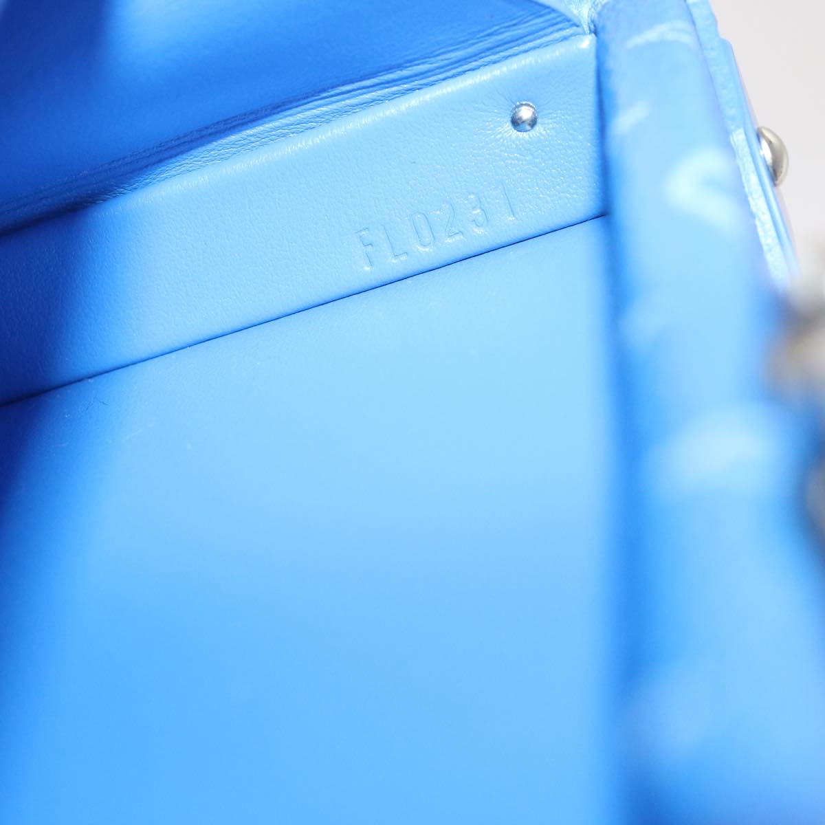 LO-LV bags 742
