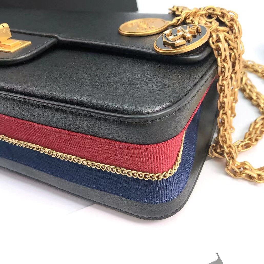 CHL - Maroon Medallion Nude Reissue 2.55 Classic 225 Flap Black Bag For Women 24LO/9.4in