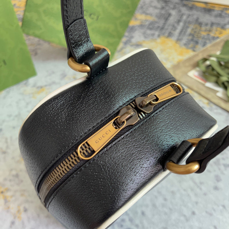 LO - GCC Bags - 1973