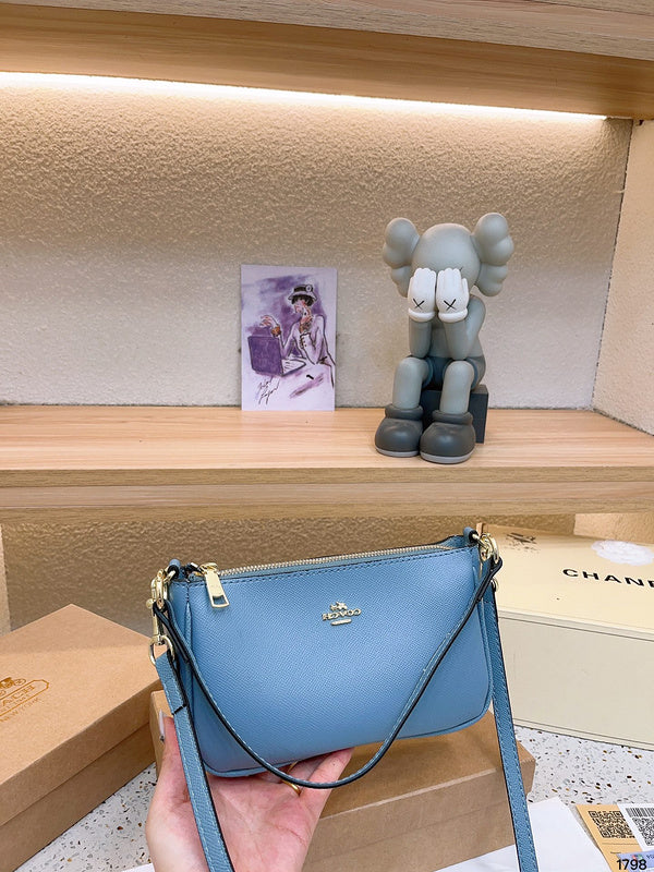LO - CCH Bags - 022