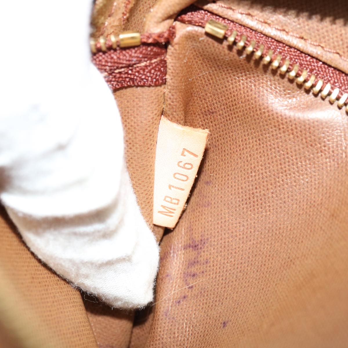 LO-LV bags 854