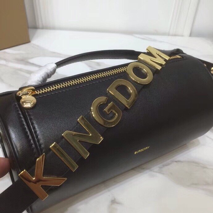 B-Berry - BB  The Kingdom Motif Barrel Bag In Black For Women, Bags 8.3in/21LO