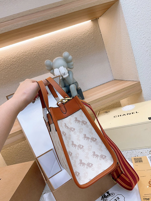 LO - CCH Bags - 014