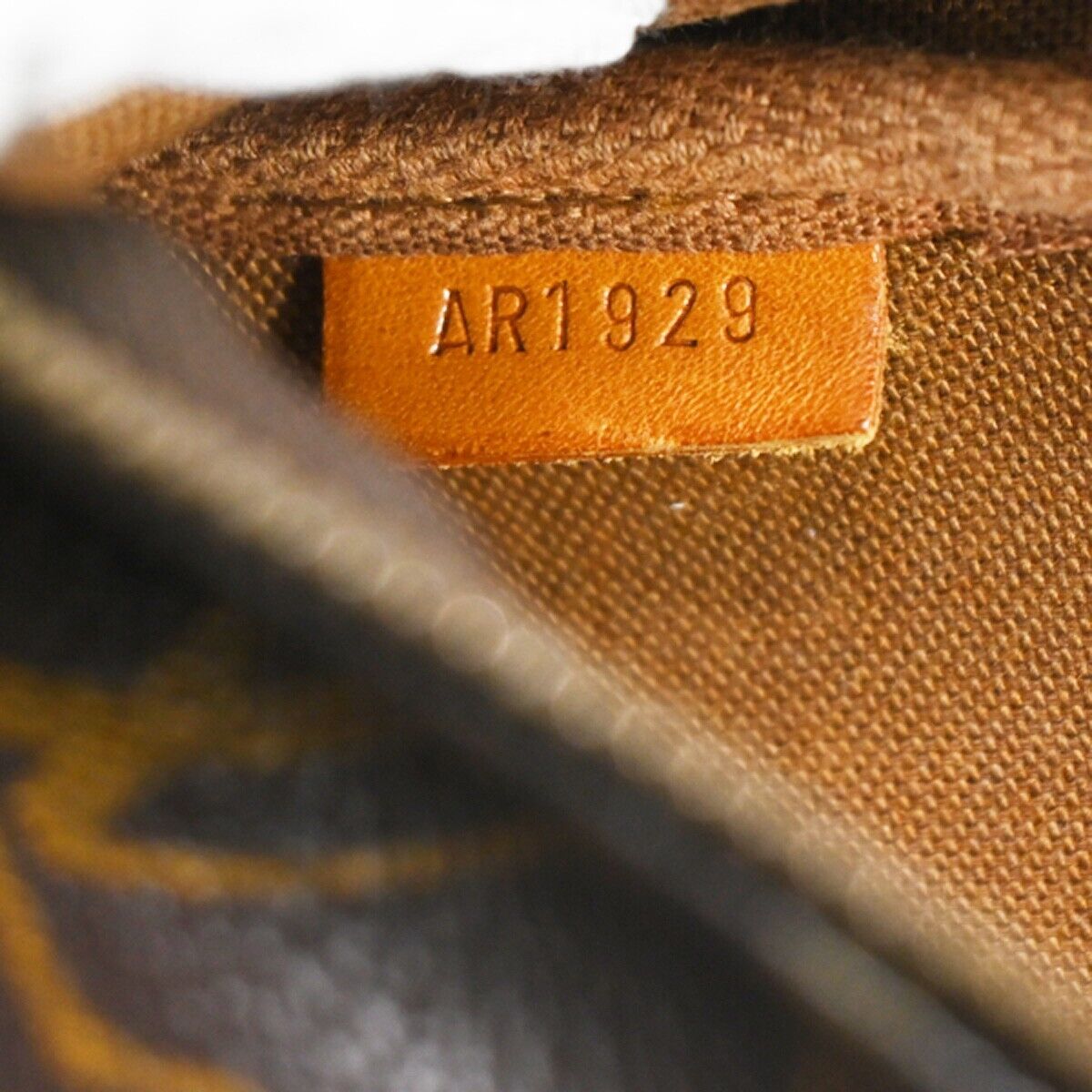 LO-LV bags 683