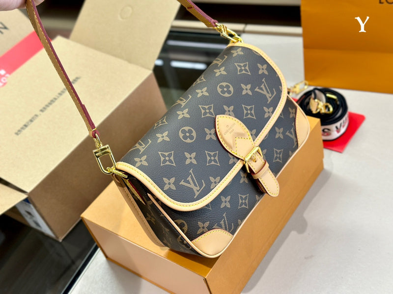 LO - LV Bags - 15093