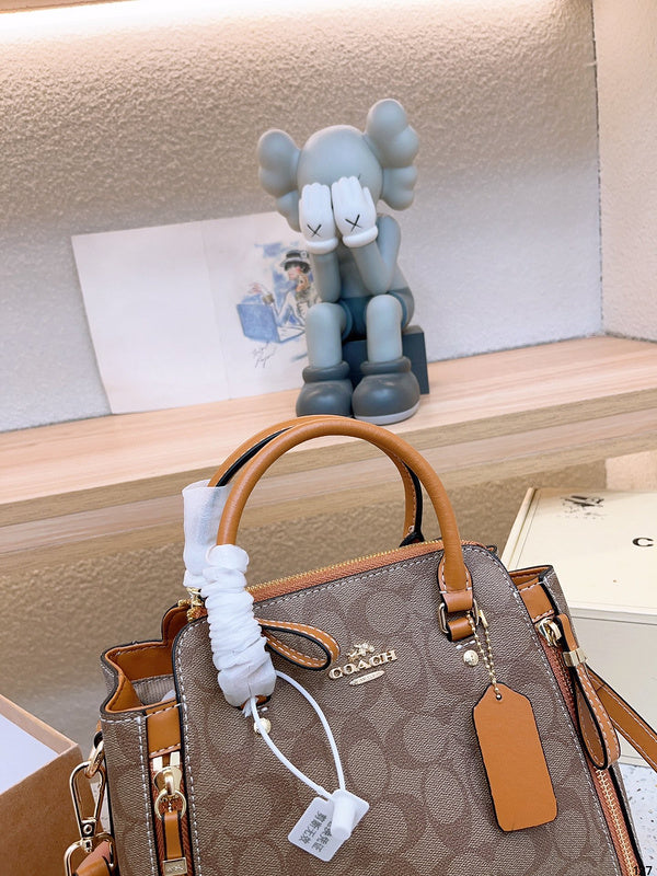 LO - CCH Bags - 105