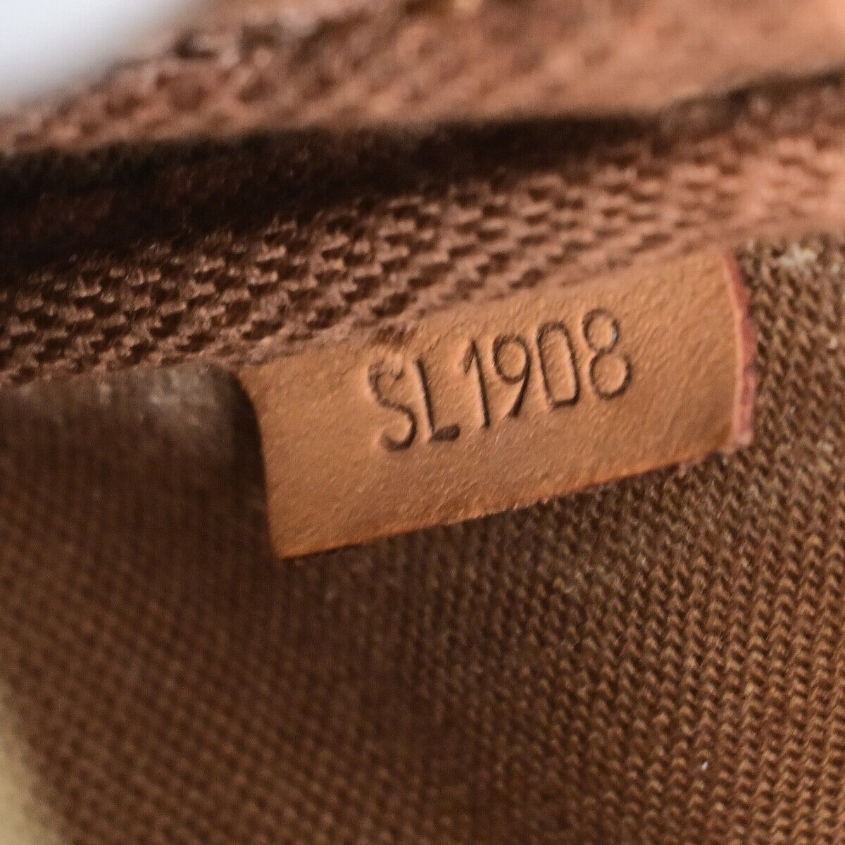 LO-LV bags 1523