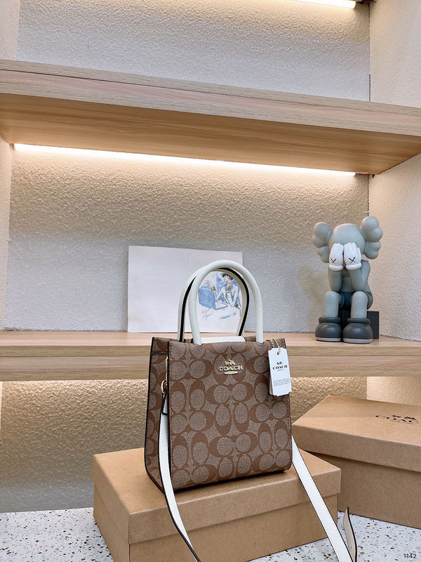 LO - CCH Bags - 440