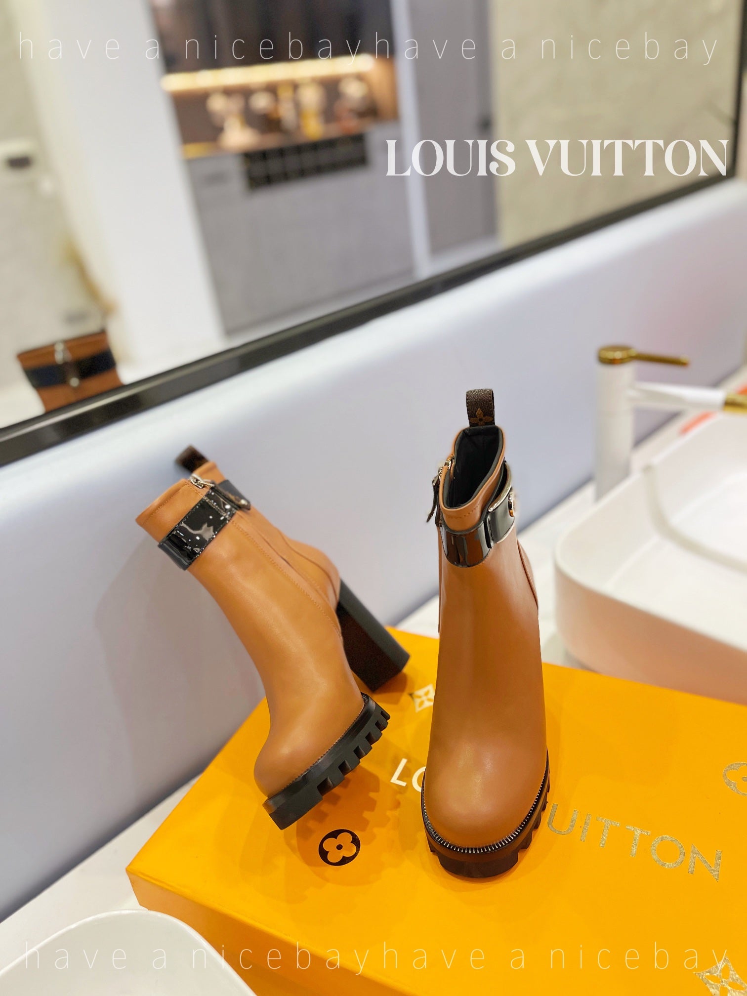 LO-LV bags 3438