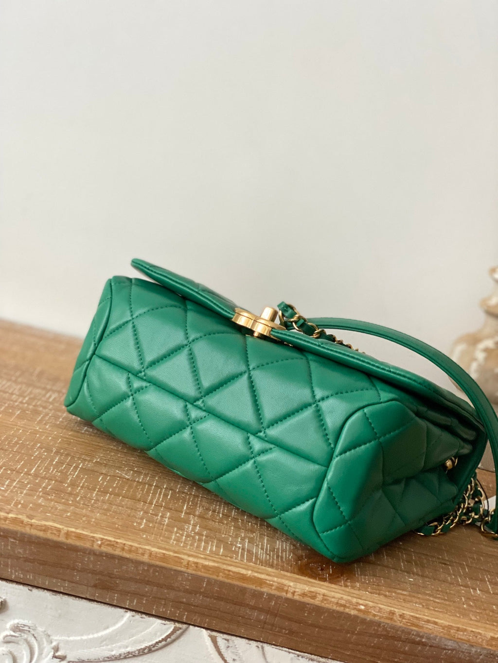 CHL - Large Flap Green Bag For Women 23LO/9in