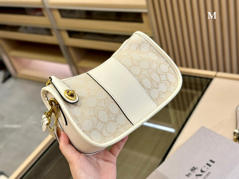 LO - CCH Bags - 074