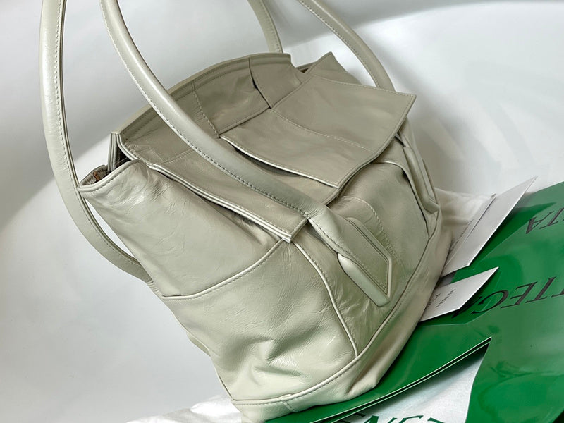 B-VENETA STYLISH HANBAGS FOR WOMEN - - 061