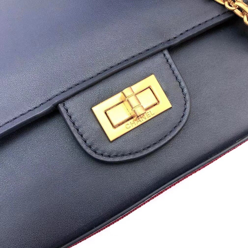 CHL - Maroon Medallion Nude Reissue 2.55 Classic 225 Flap Navy Blue Bag For Women 24LO/9.4in