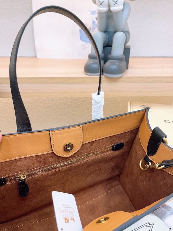 LO - CCH Bags - 038