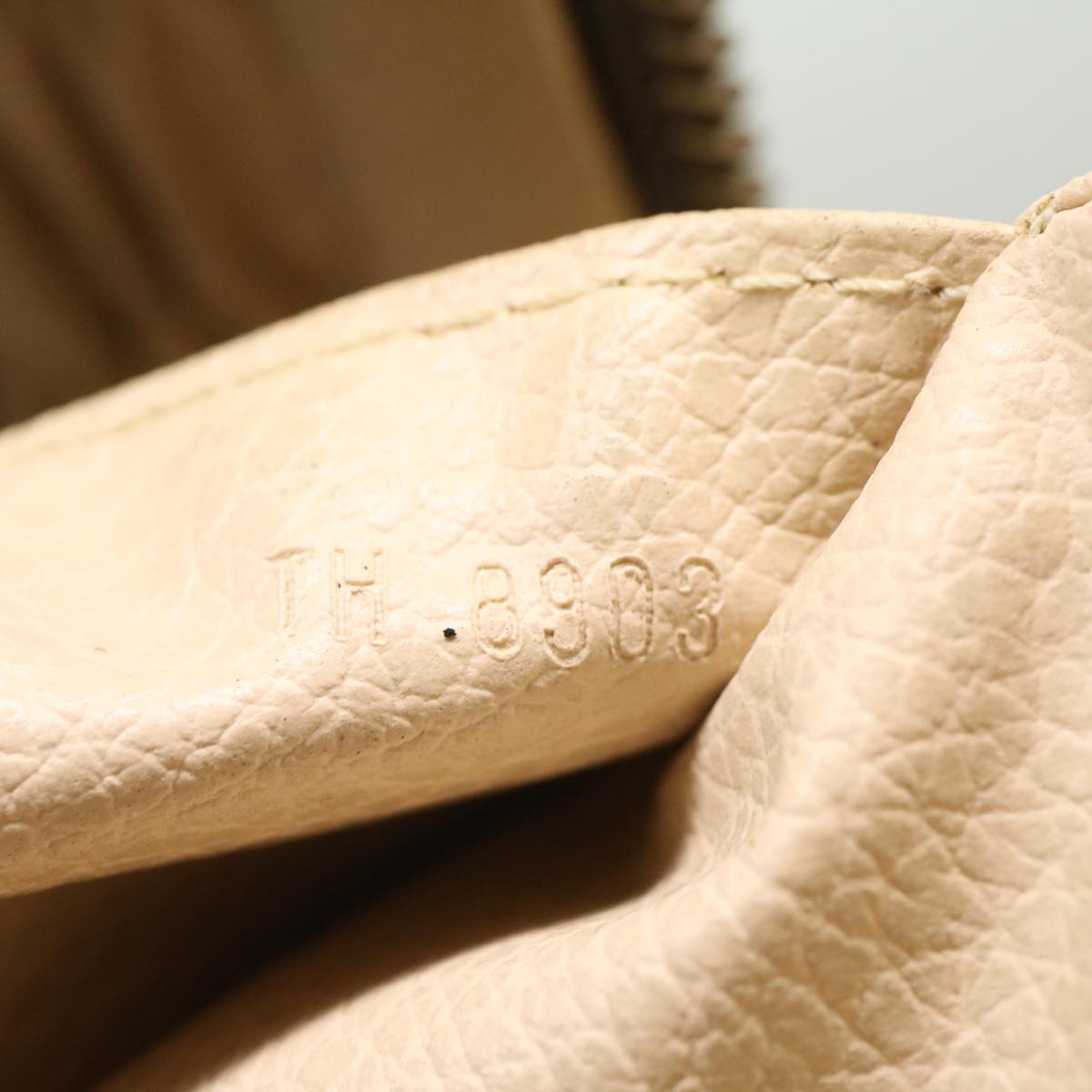 LO-LV bags 1132