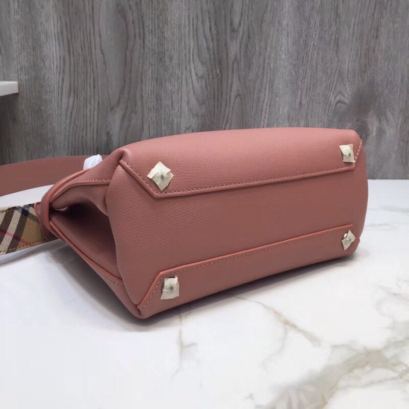 B-Berry - BB  The Small Banner Bag PiNike For Women, Bags 10.6in/26LO