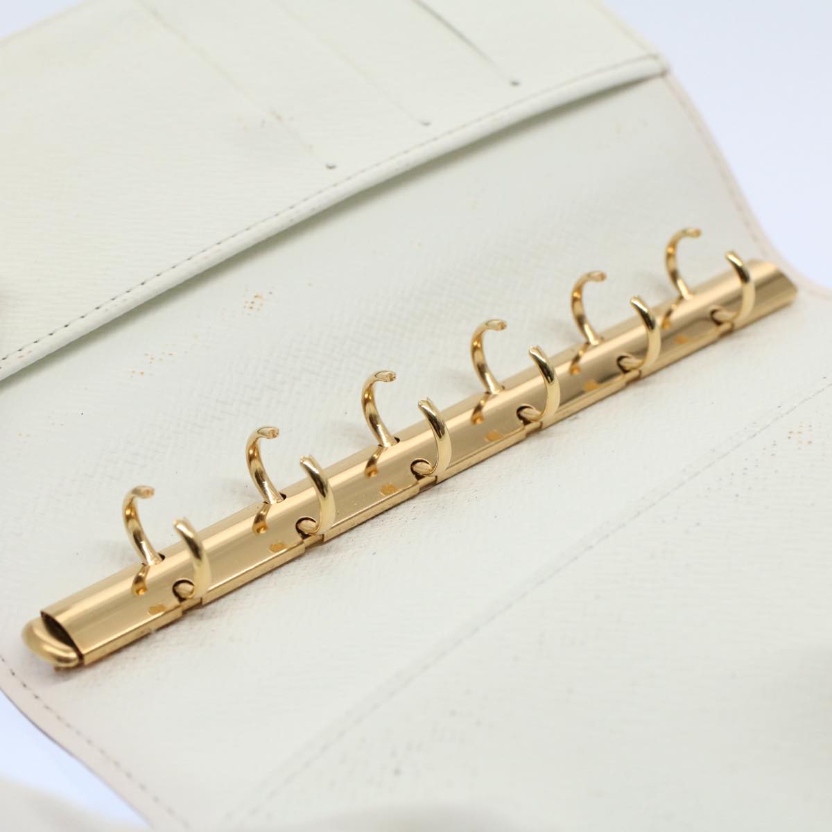 LO-LV bags 2999