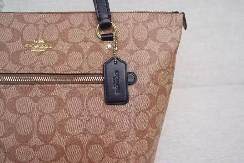 LO - CCH Bags - 526