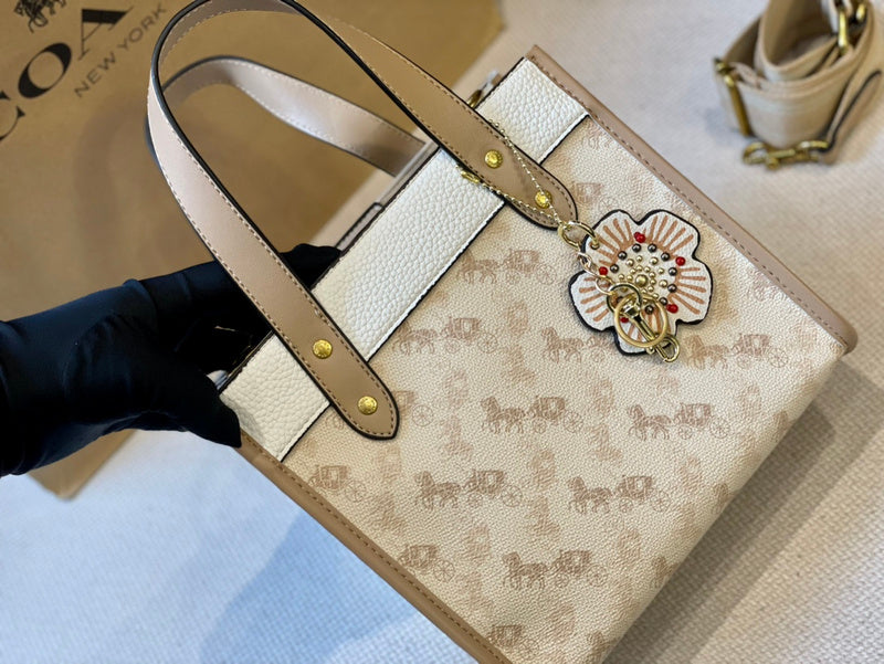 LO - CCH Bags - 209