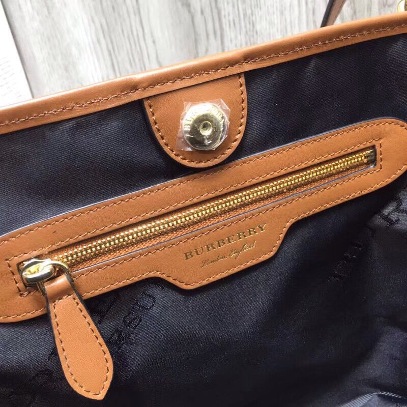 B-Berry - BB  The Small Canter Horseferry Check Tote Brown For Women, Women’s Bags 11.6in/29.5LO