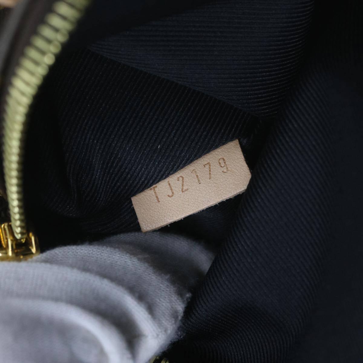 LO-LV bags 6552