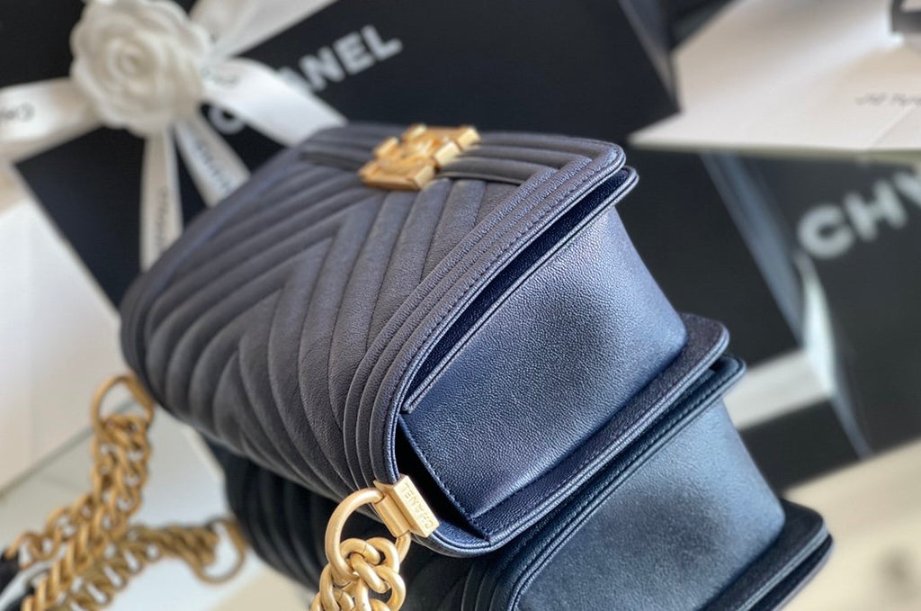 CHL - Medium Boy Handbag Dark Blue For Women 9.8in/25LO A67086
