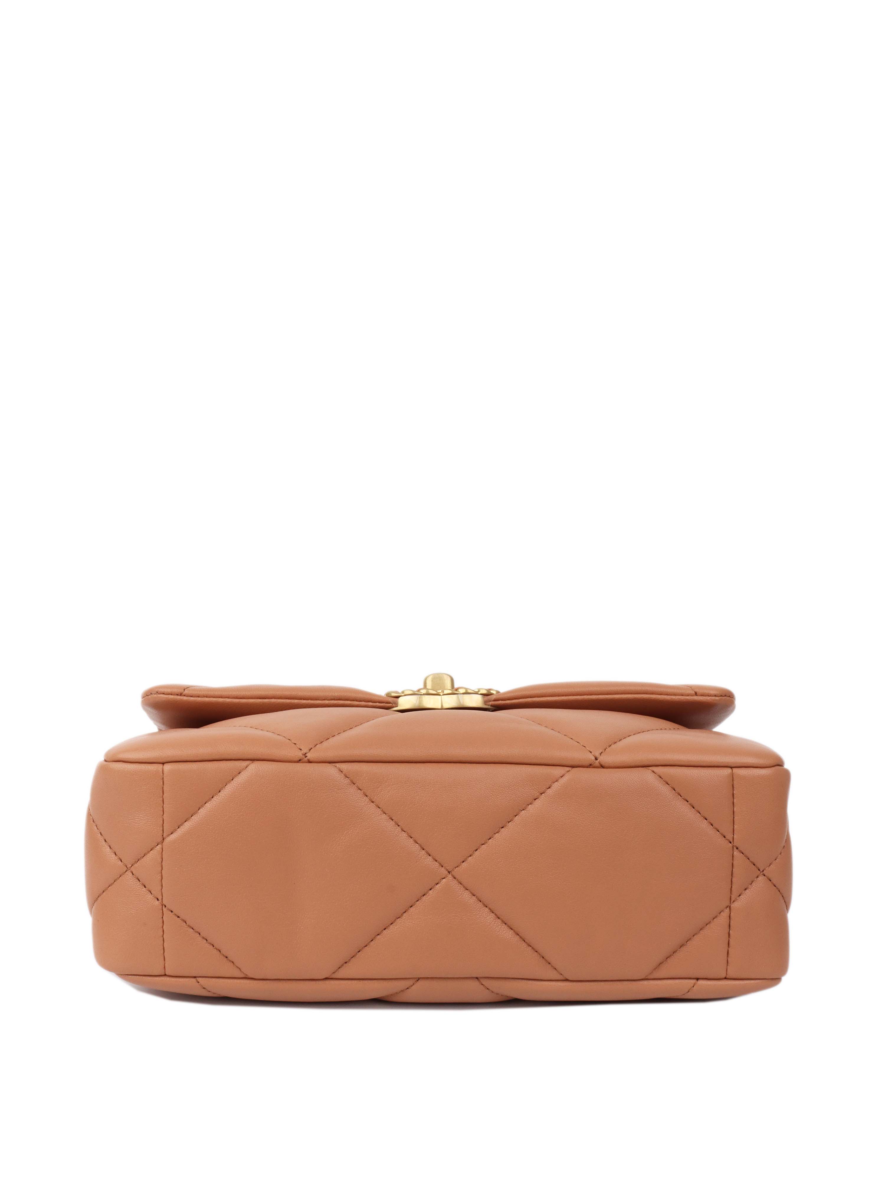 CHNL -  Small Caramel 19 Bag.