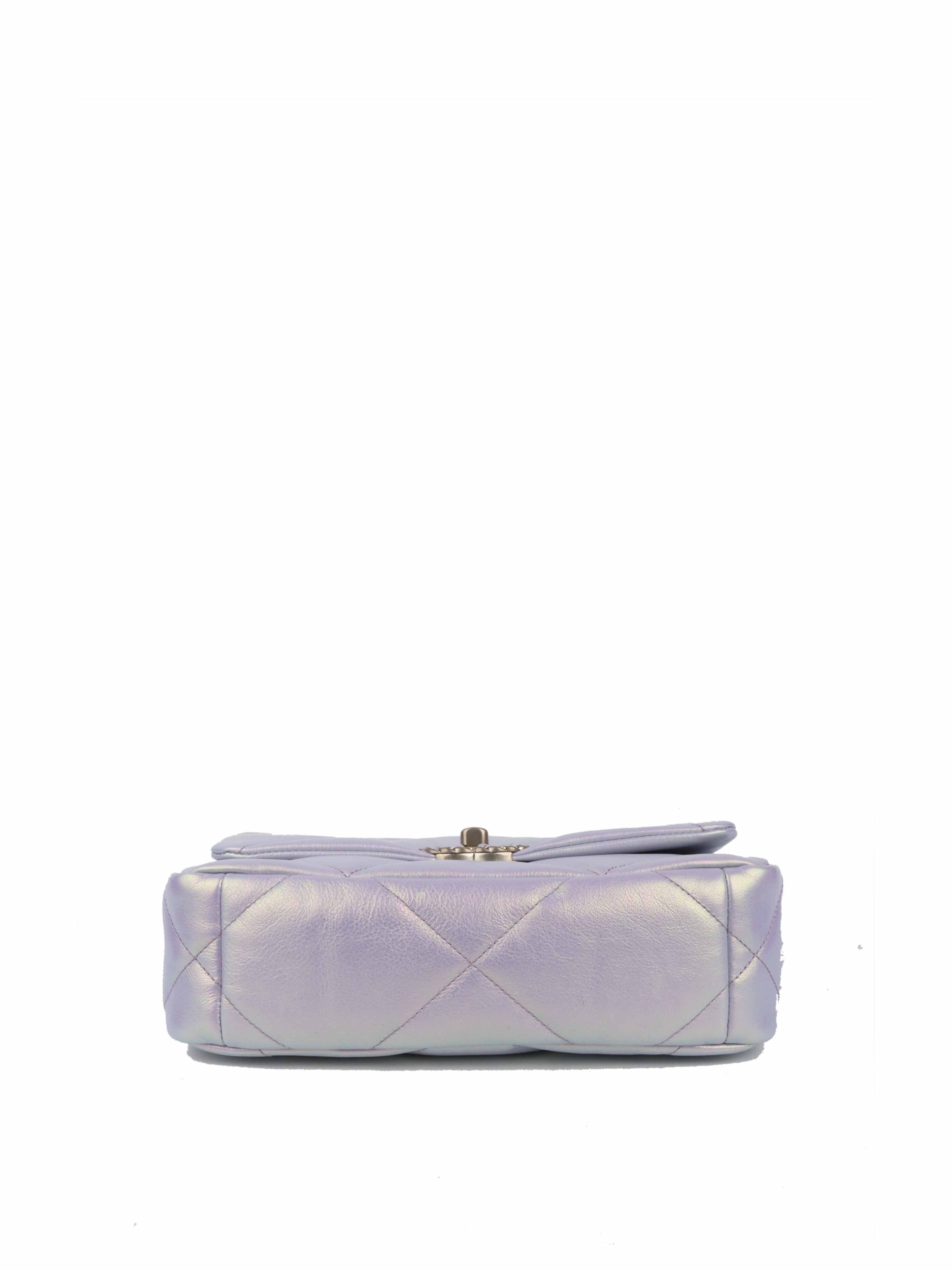 CHNL -  22P Iridescent Light Purple Calfskin Quilted Small 19 Bag.