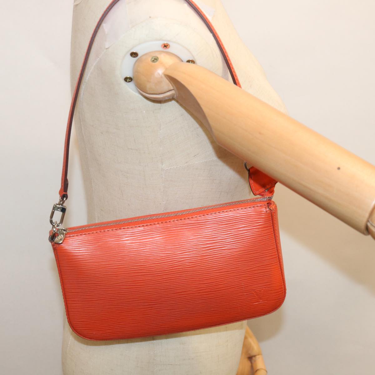 LO-LV bags 1131