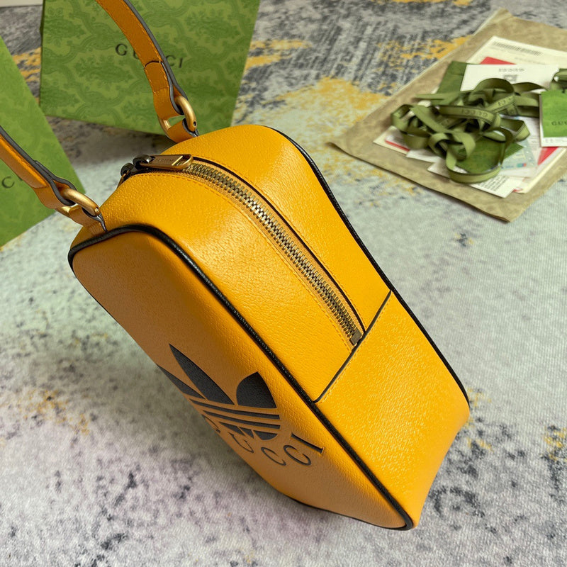 LO - GCC Bags - 1973