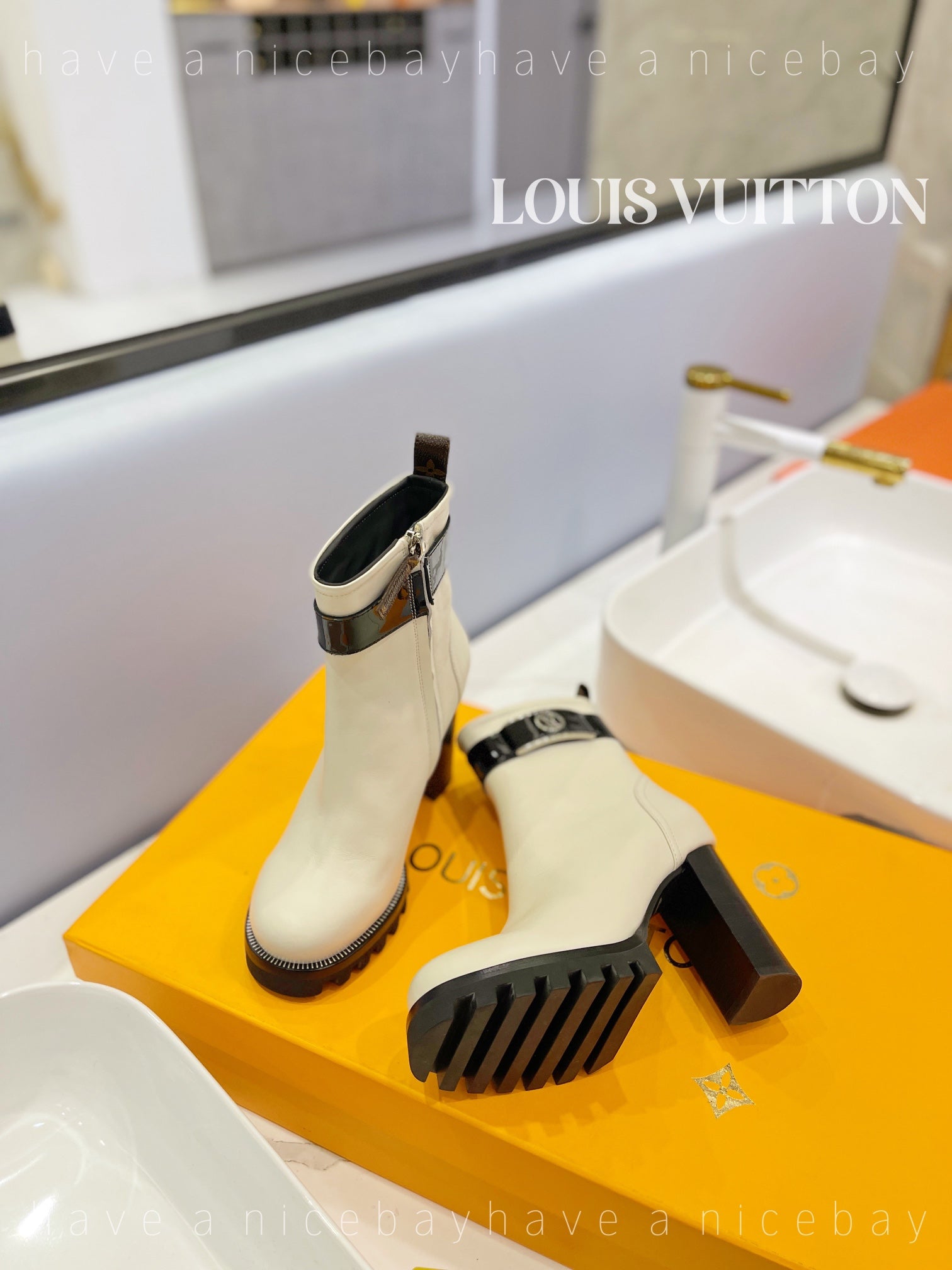 LO-LV bags 3437