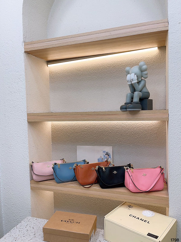LO - CCH Bags - 021