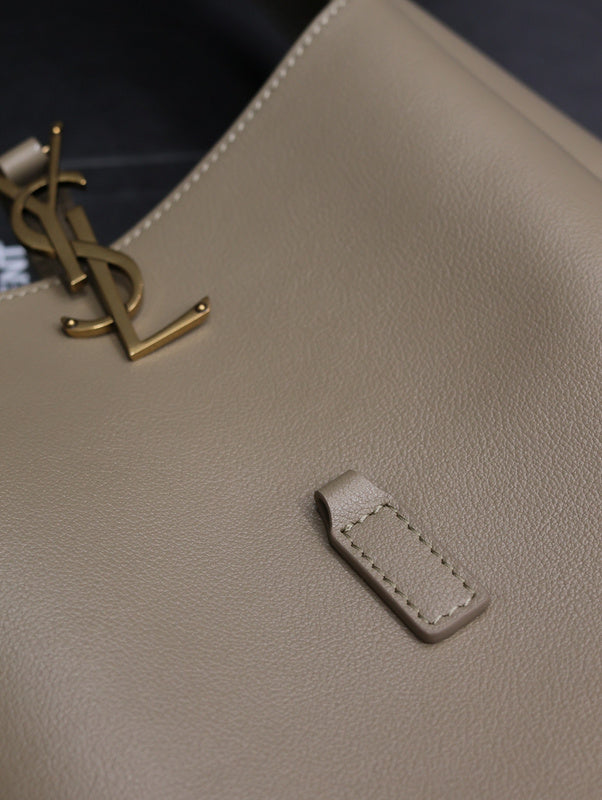 BB - YSL Bag - 1853