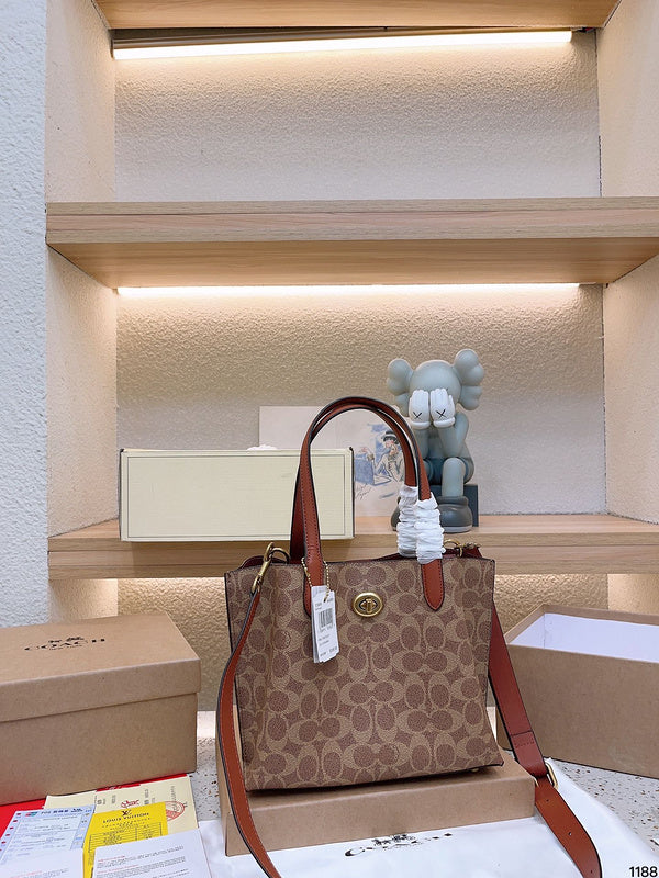 LO - CCH Bags - 093