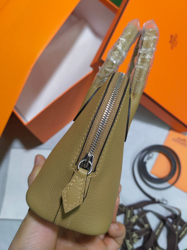 LO - HRMS LUXURY BAGS - 850
