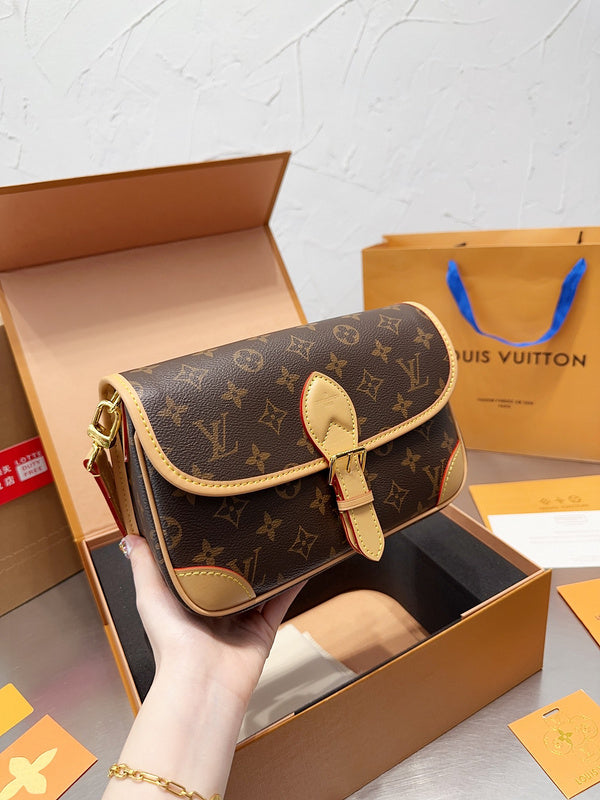 LO - LV Bags - 15020