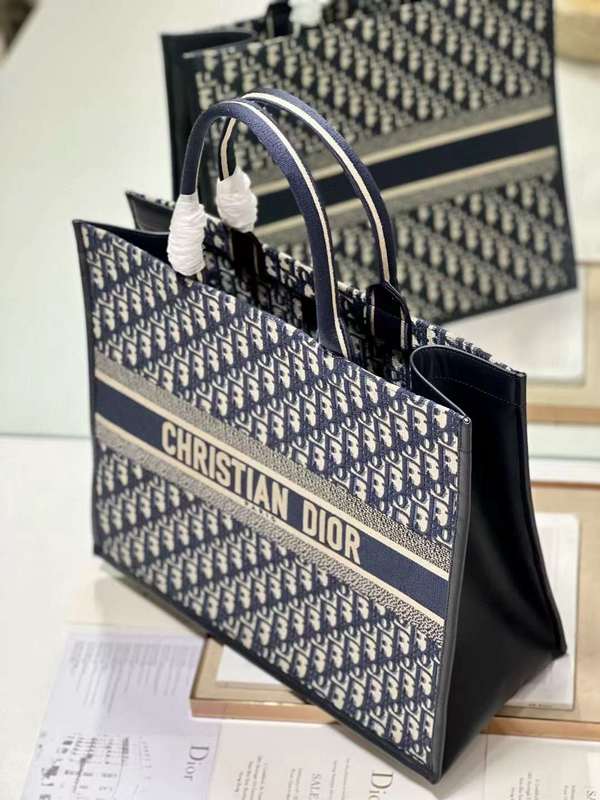 LO - DYOR   BAGS FOR WOMEN - FASHION LUXURY BAGS 027