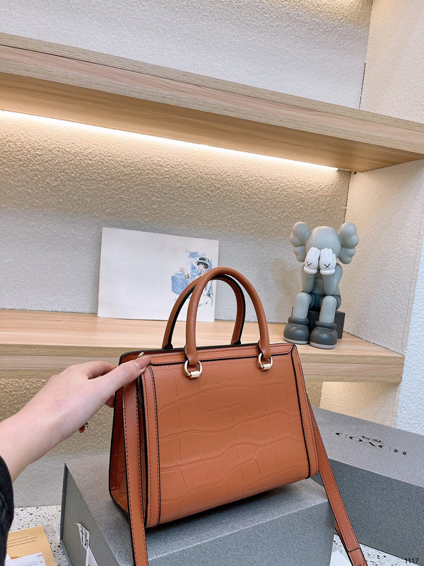 LO - CCH Bags - 398