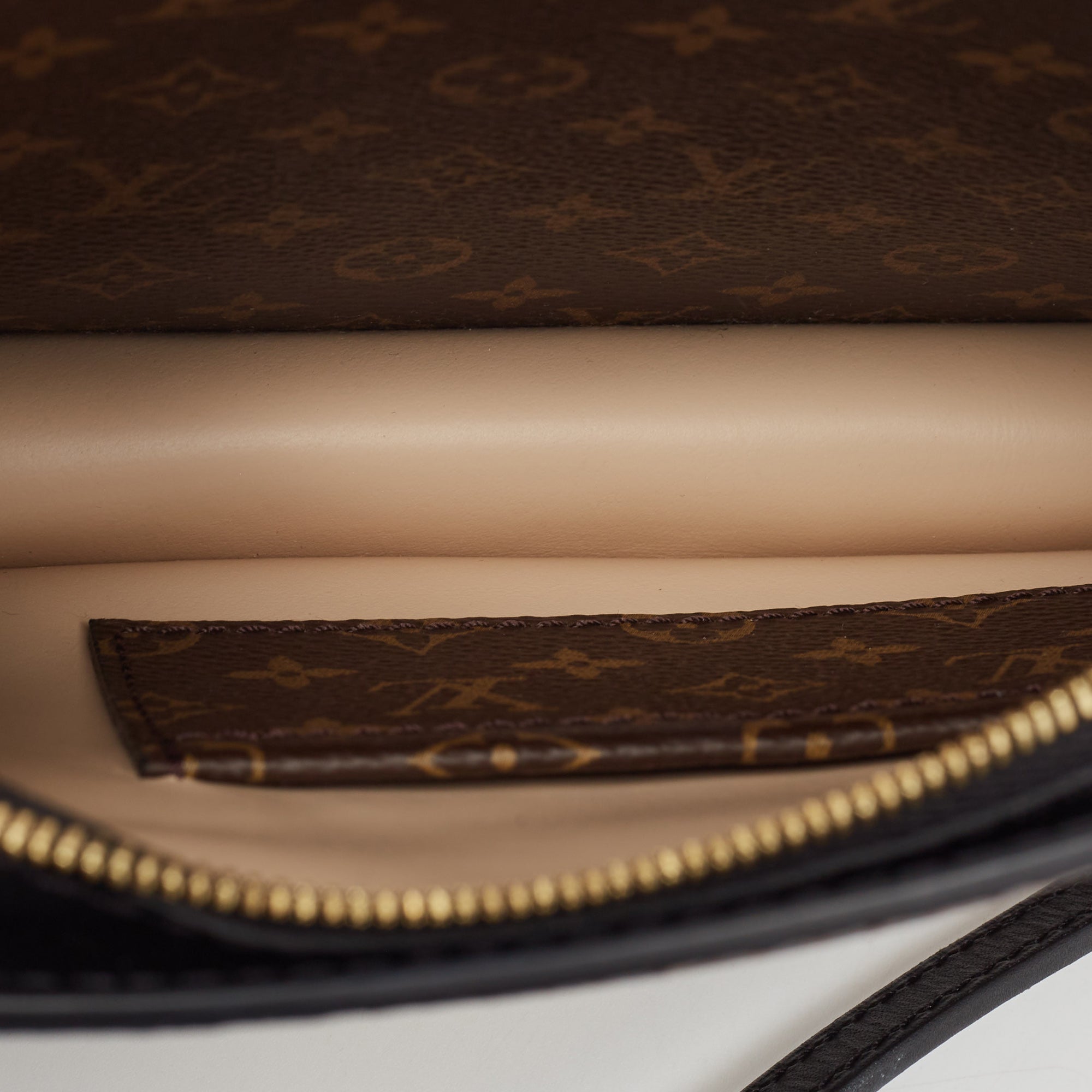 LO-LV bags 900
