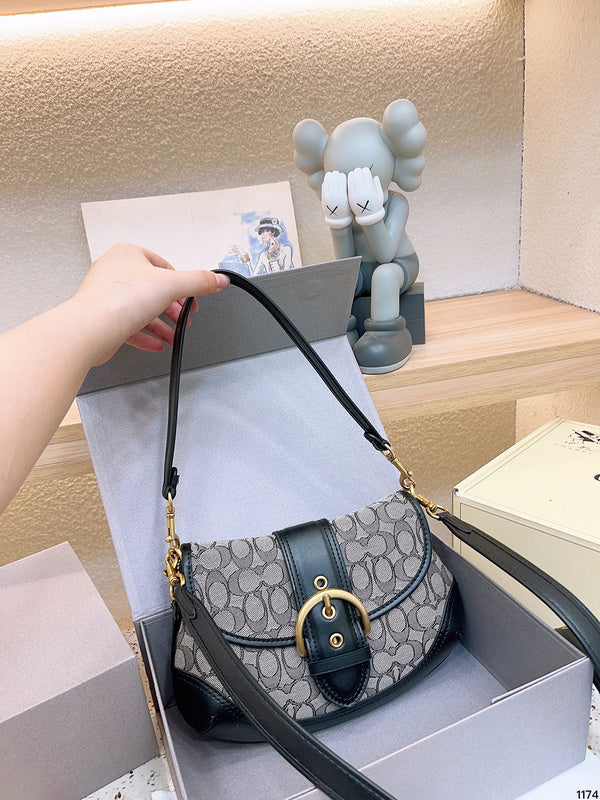 LO - CCH Bags - 092