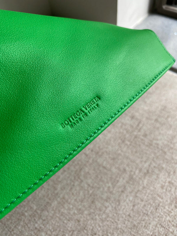 B-VENETA STYLISH HANBAGS FOR WOMEN - 050