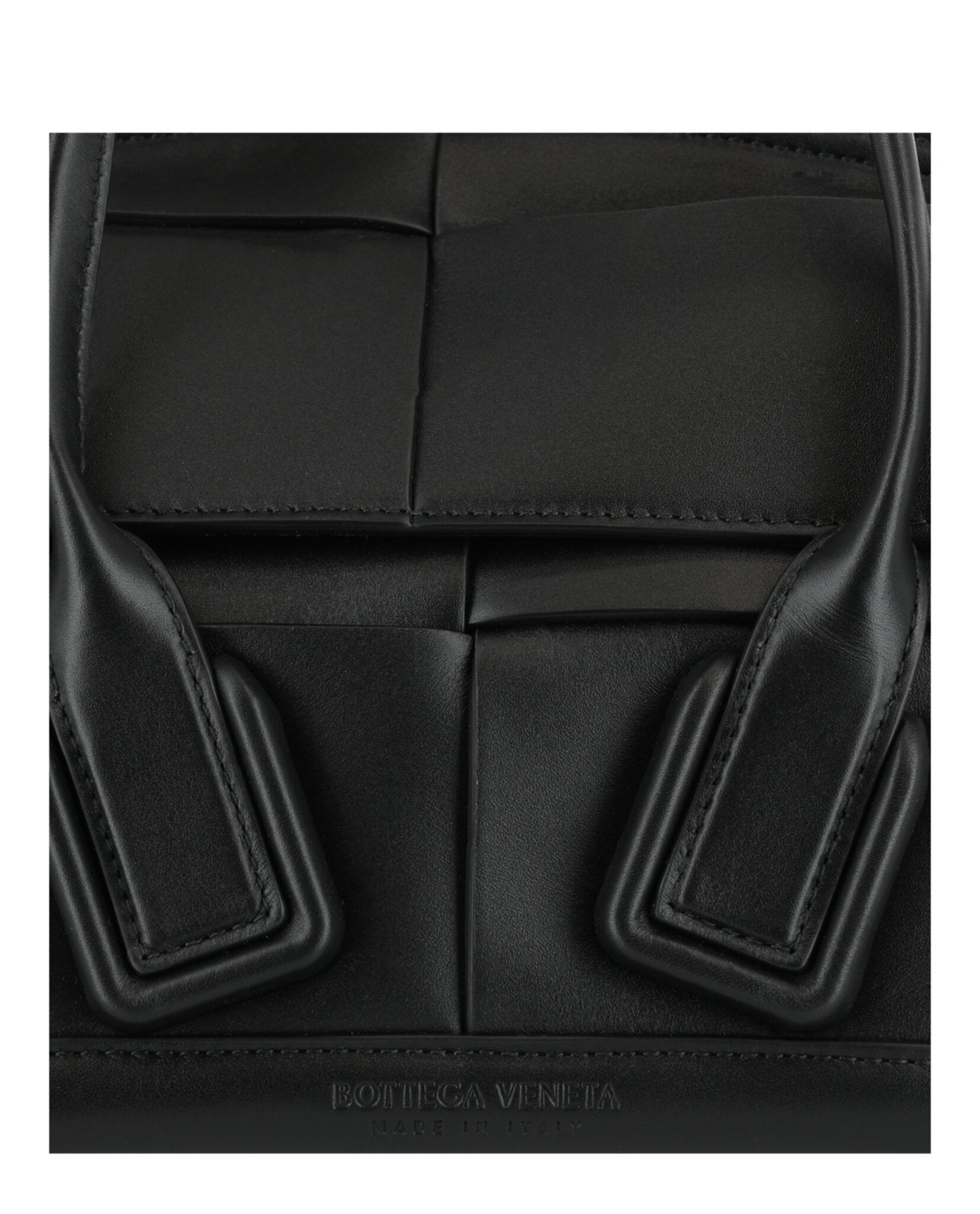 B V  - Womens Arco 33 Mini Grainy Leather Top-Handle Bag