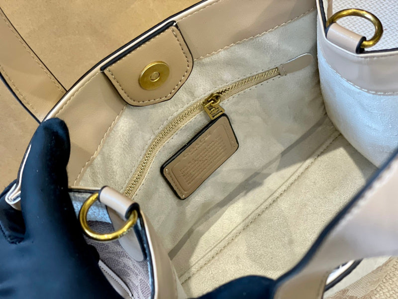 LO - CCH Bags - 209