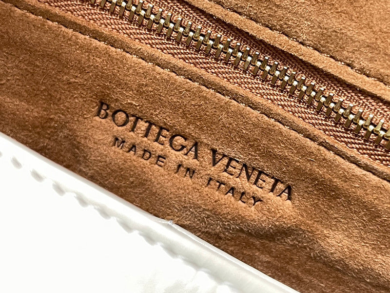 B-VENETA STYLISH HANBAGS FOR WOMEN - 061