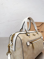 LO - CCH Bags - 120