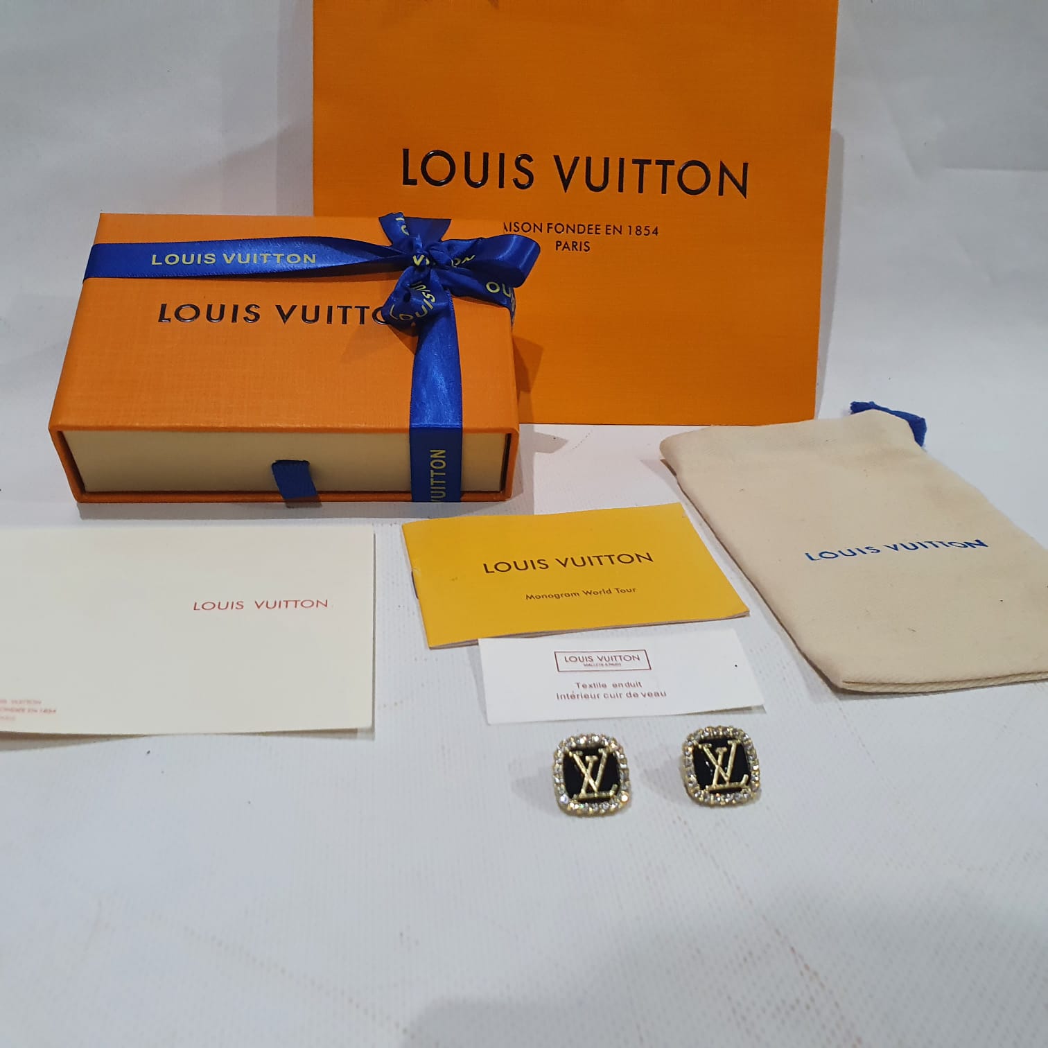 LO-LV bags 2182