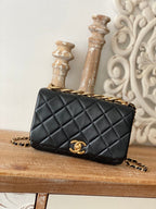 CHL - Large Flap Black Bag For Women 23LO/9in